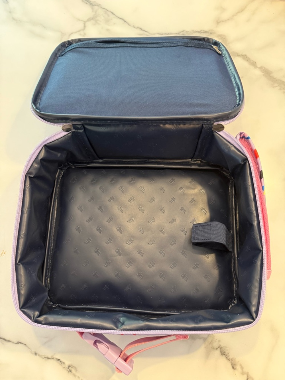 Simple Modern Disney Minnie Rainbow Lunch Bag - Picture 4 of 4